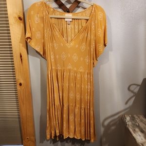 Knox Rose Yellow Dress size Large